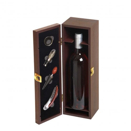 Brown varnished wooden box for 1 bottle with 4 accessories