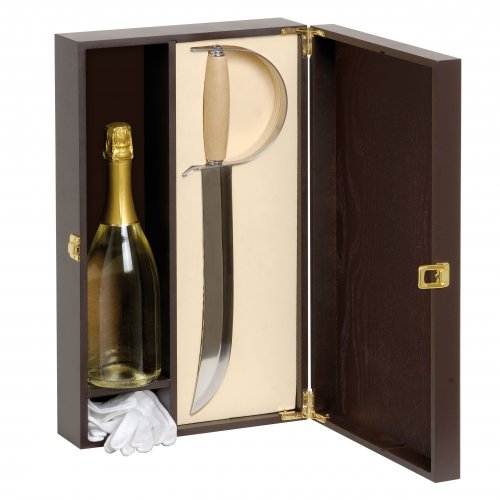 Saber with gloves and 1 bottle in wooden box