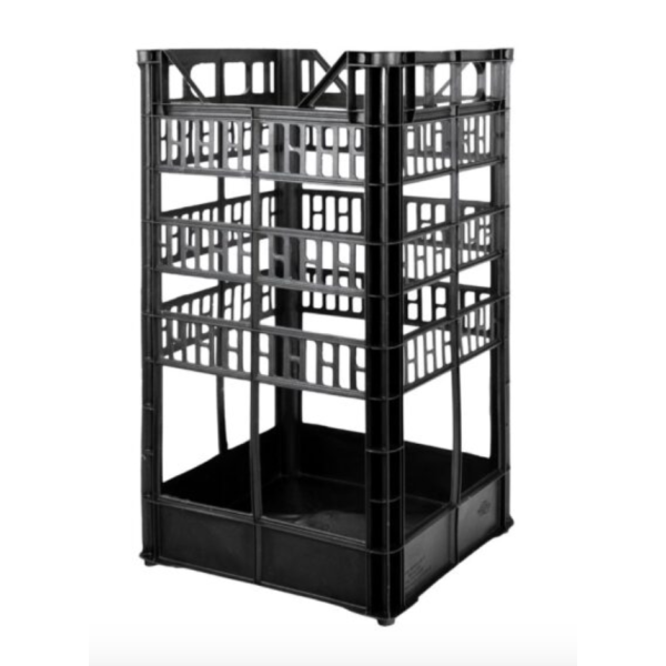 Plastic box for dill